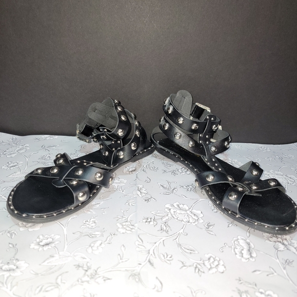 Fashion Nova Woman Black and Silver Stud Gladiator Sandals size 8 Flat Shoes - Picture 3 of 10
